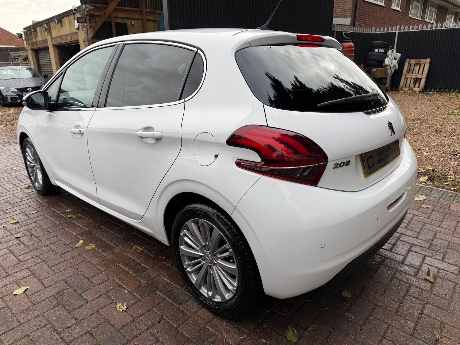 Used Peugeot 208 2016 for sale - 76883961: Photo 8
