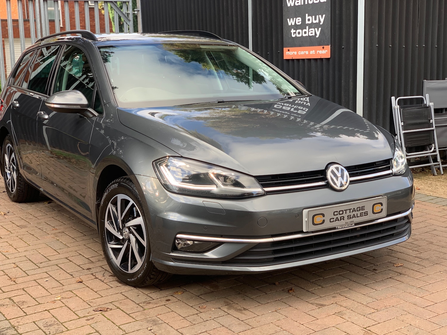 Used Volkswagen Golf 2020 for sale - 76520182: Photo 1