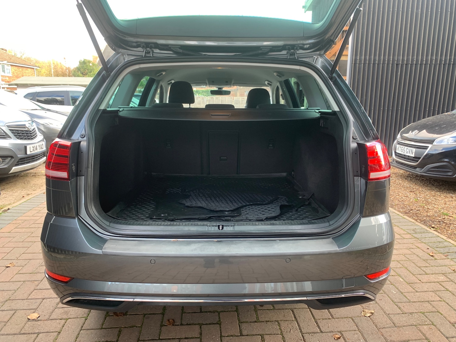 Used Volkswagen Golf 2020 for sale - 76520182: Photo 6