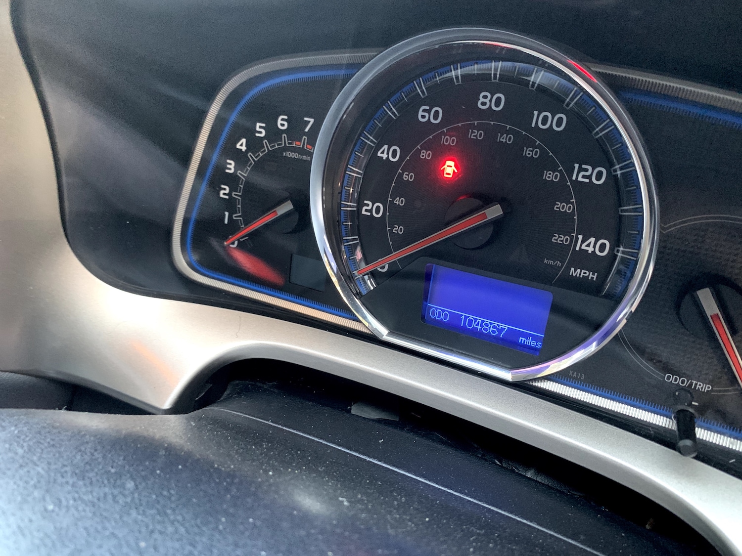 Used Toyota RAV4 2015 for sale - 77665997: Photo 11