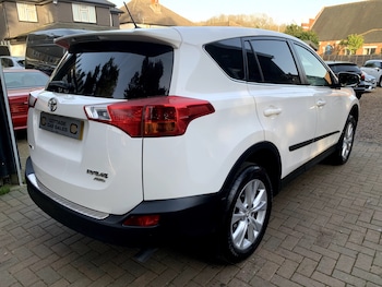 Used Toyota RAV4 2015 for sale - 77665997: Photo