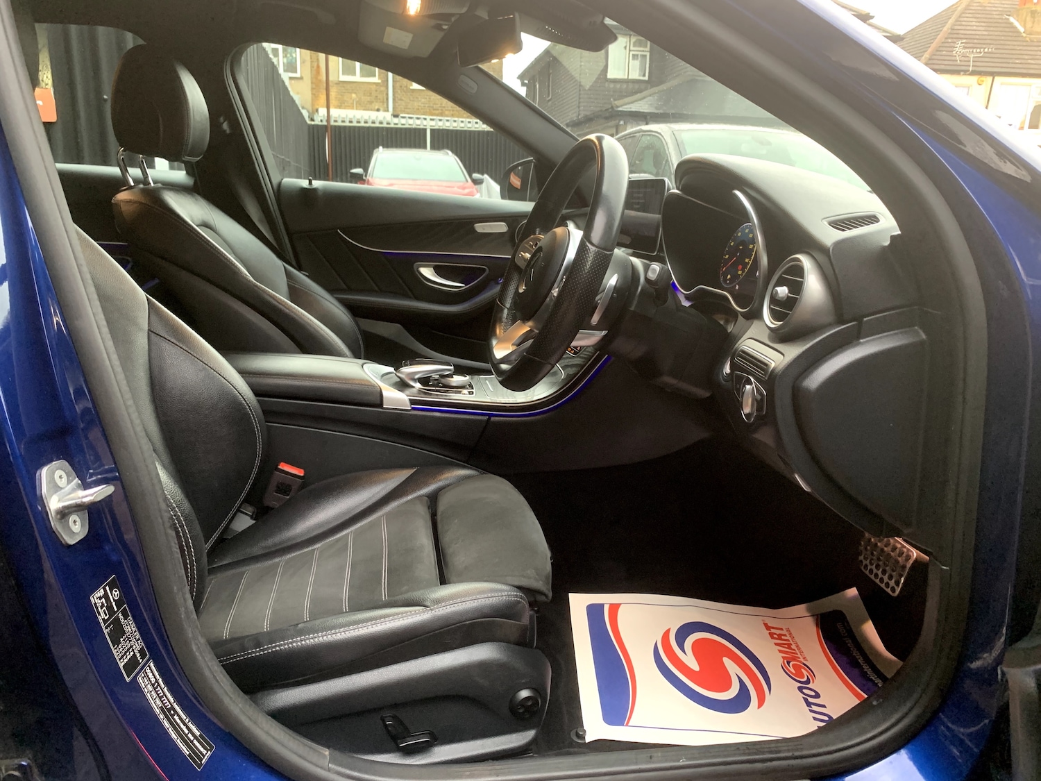 Used Mercedes-Benz C Class 2019 for sale - 76845412: Photo 8