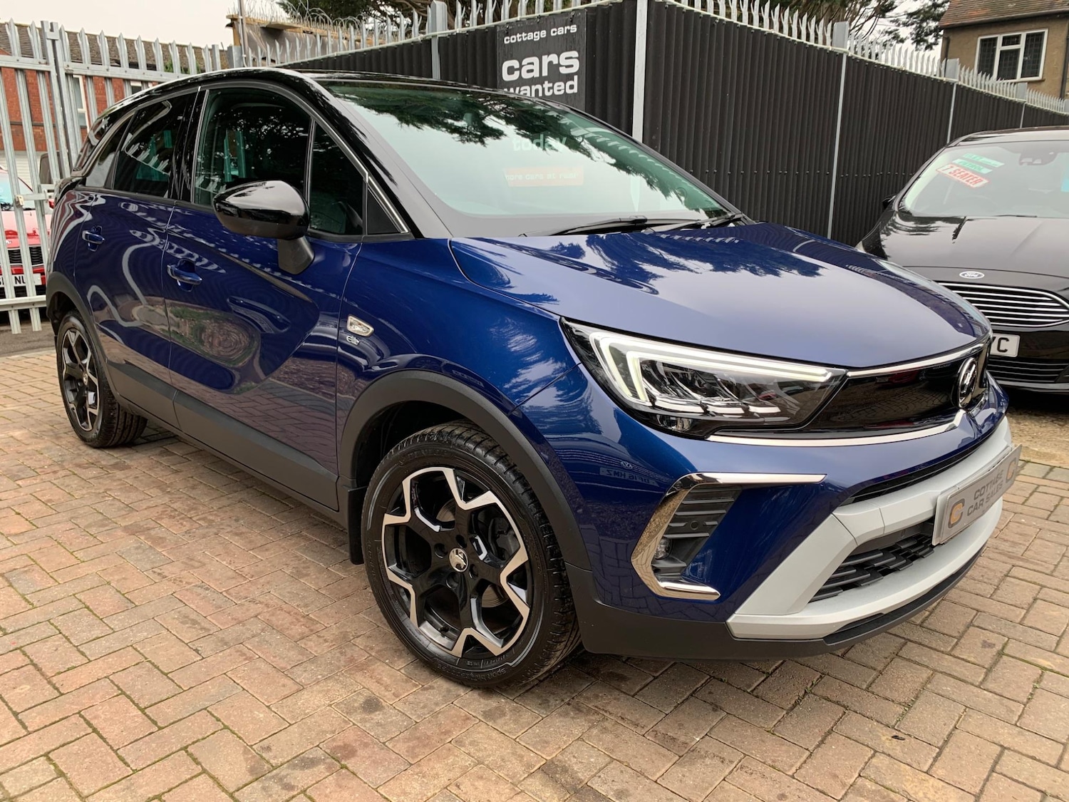 Used Vauxhall Crossland 2022 for sale - 76067312: Photo 2