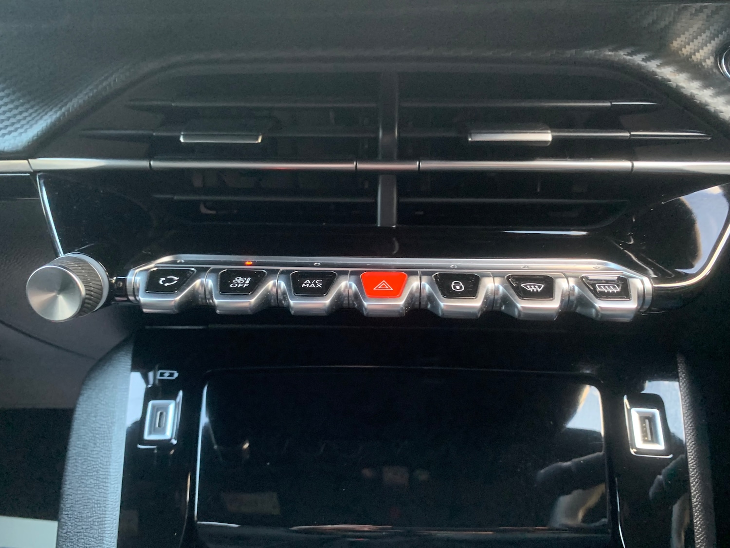 Used Peugeot 2008 2023 for sale - 76905162: Photo 17