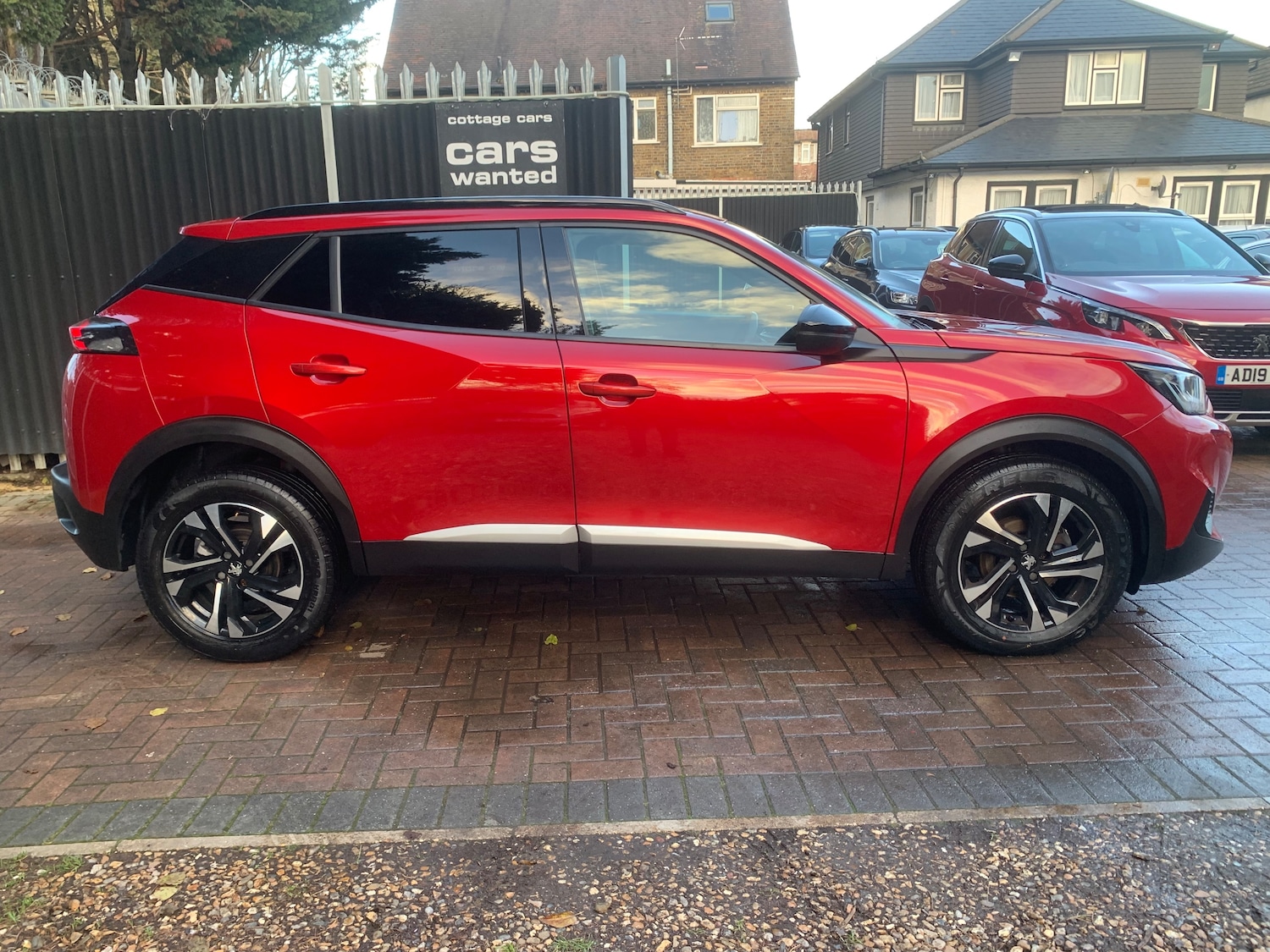 Used Peugeot 2008 2023 for sale - 76905162: Photo 3