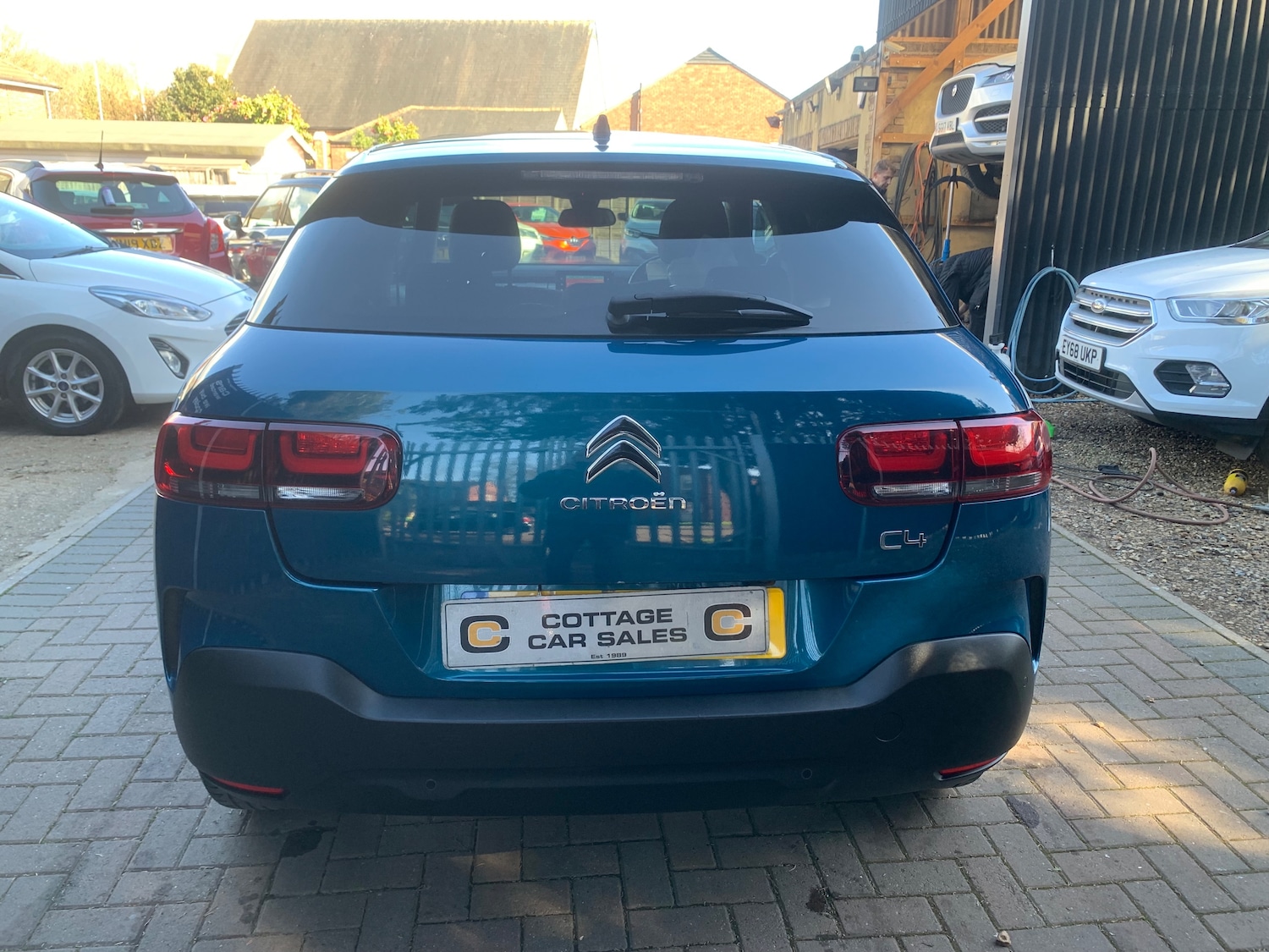 Used Citroen C4 Cactus 2019 for sale - 77894019: Photo 4