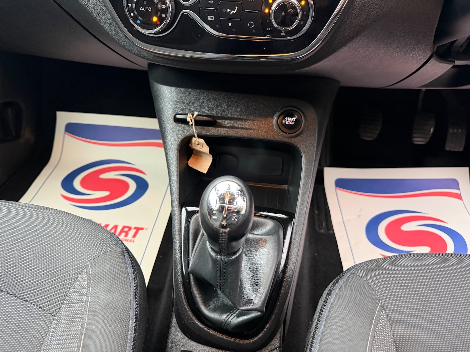 Used Renault Captur 2017 for sale - 76883954: Photo 12