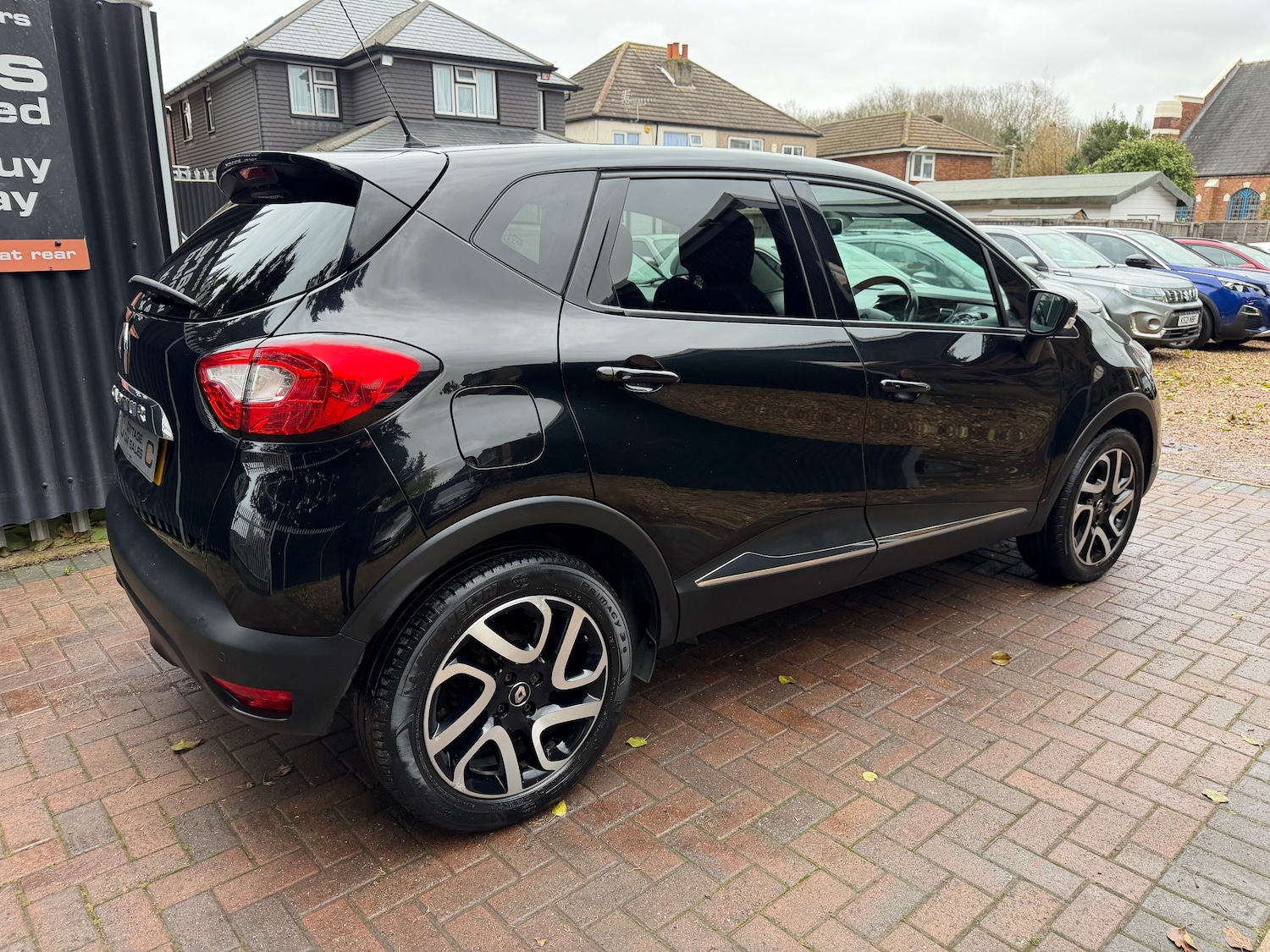 Used Renault Captur 2017 for sale - 76883954: Photo 4