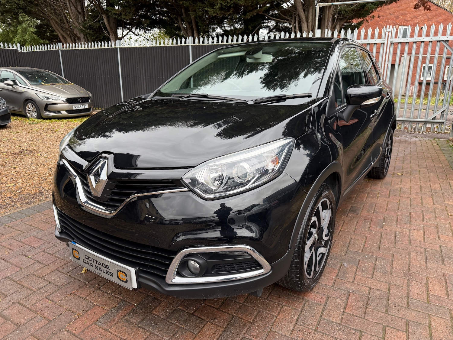 Used Renault Captur 2017 for sale - 76883954: Photo 9