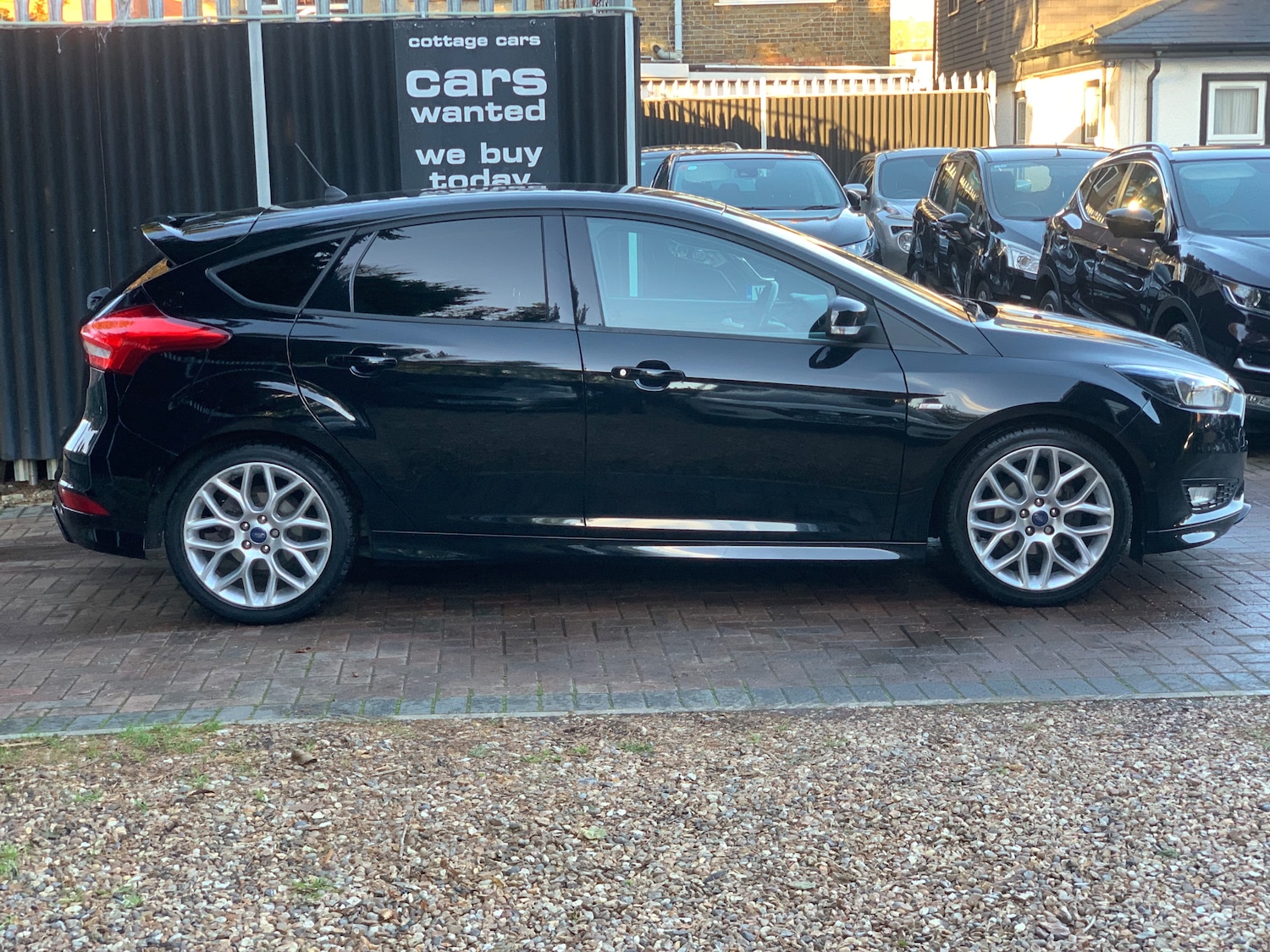 Used Ford Focus 2018 for sale - 76369076: Photo 3