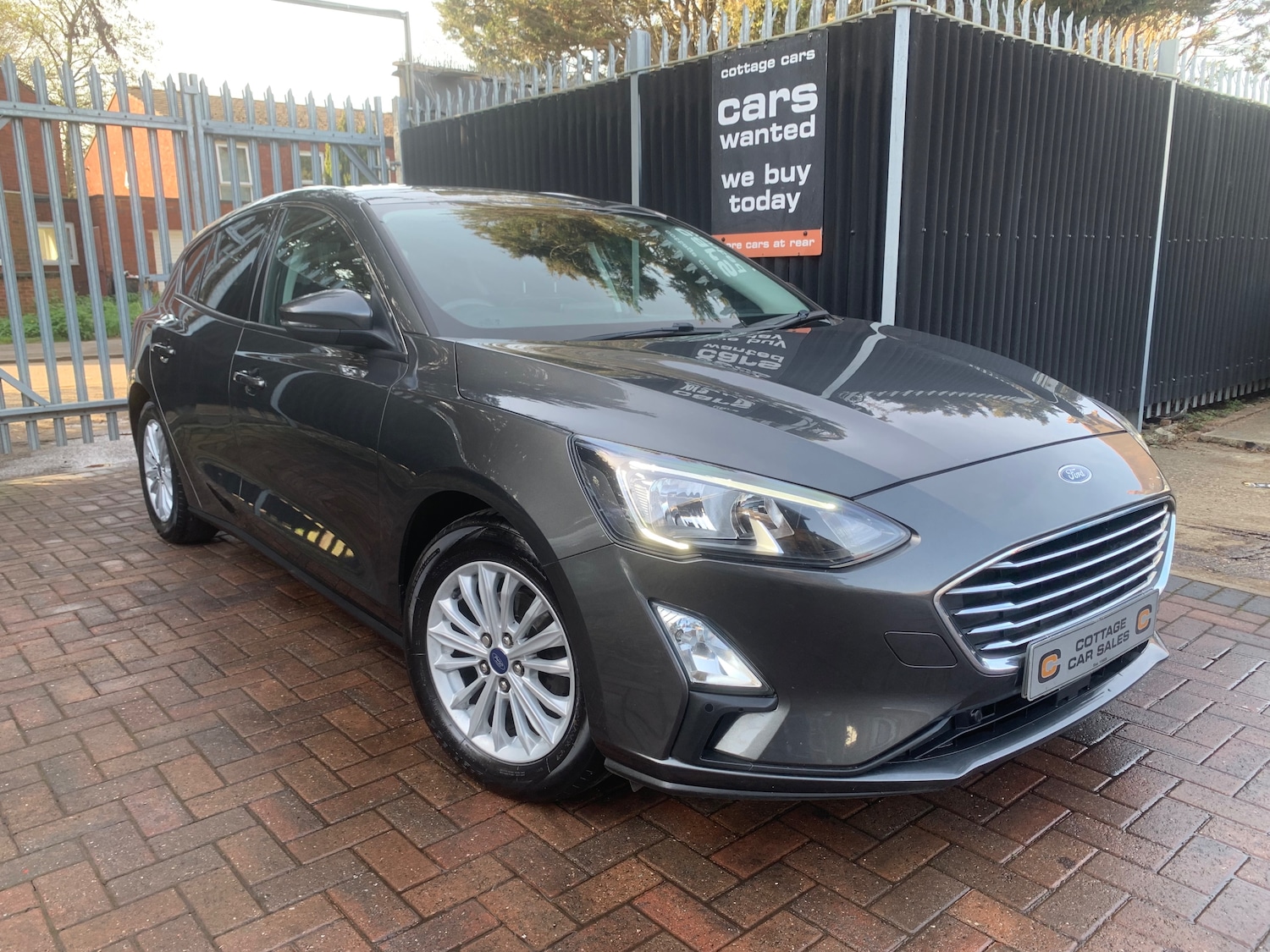 Used Ford Focus 2020 for sale - 78168251: Photo 2