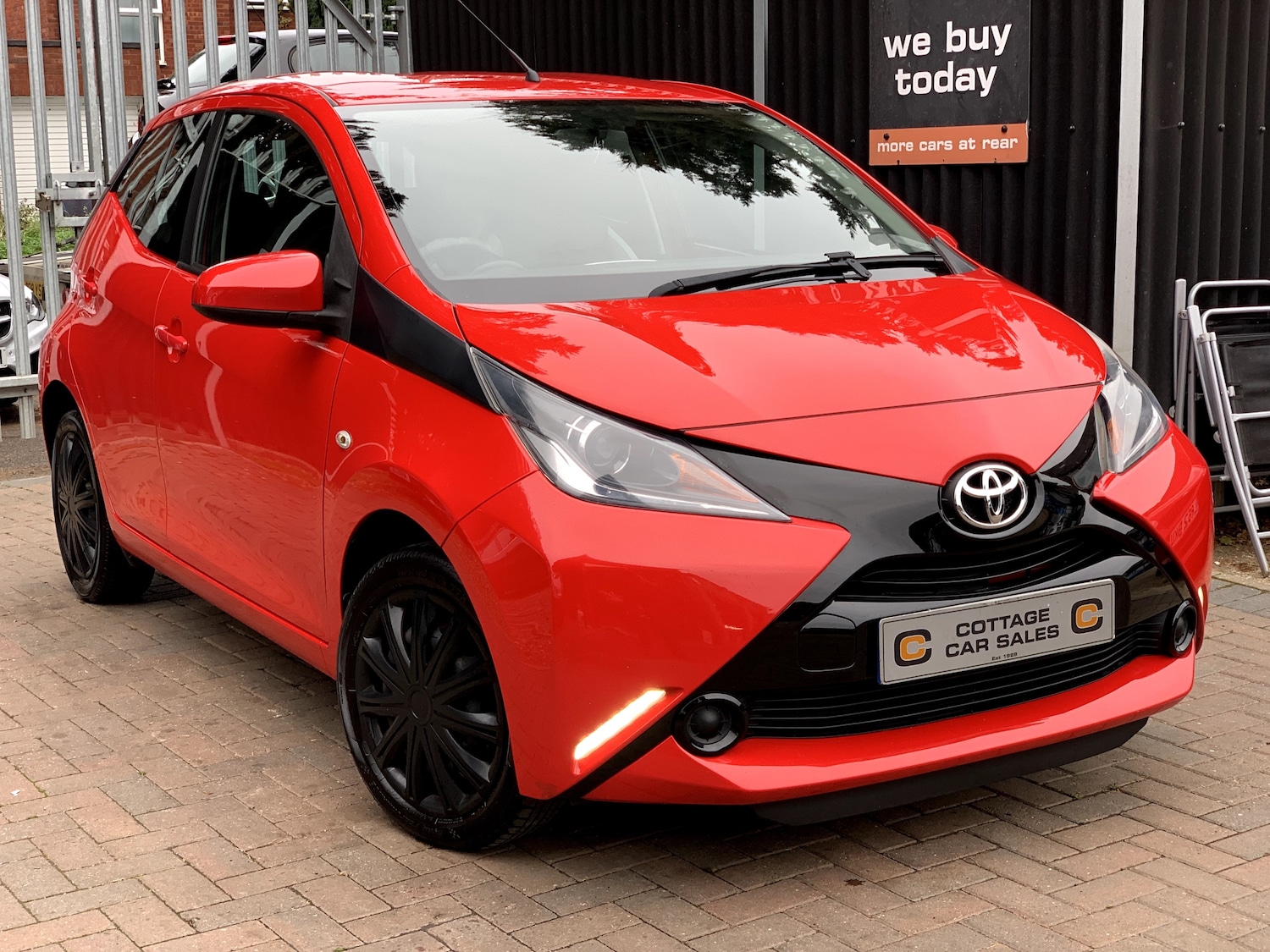 Used Toyota AYGO 2016 for sale - 76625561: Photo 1