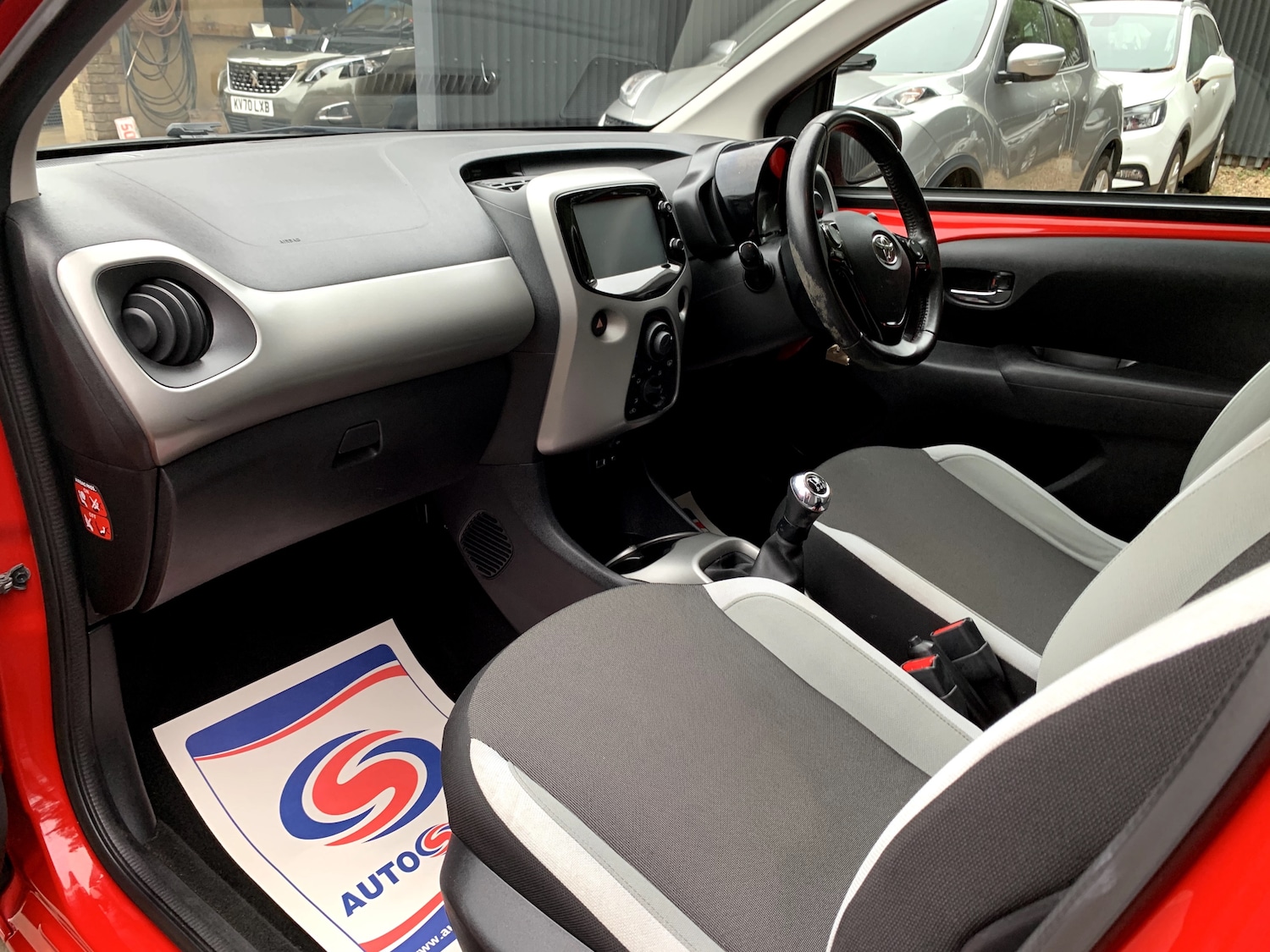 Used Toyota AYGO 2016 for sale - 76625561: Photo 16