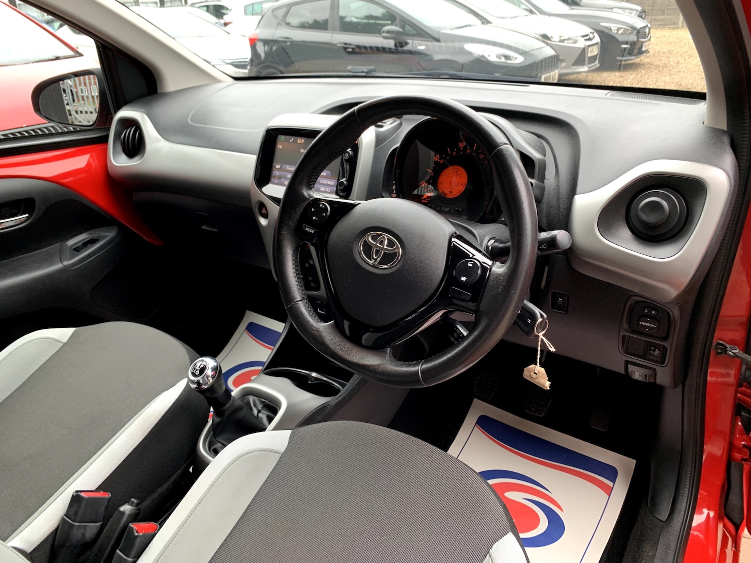 Used Toyota AYGO 2016 for sale - 76625561: Photo 8