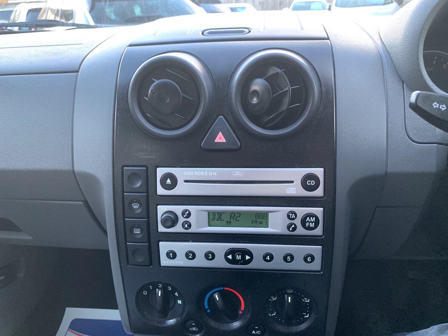 Used Ford Fusion 2004 for sale - 77692034: Photo 12