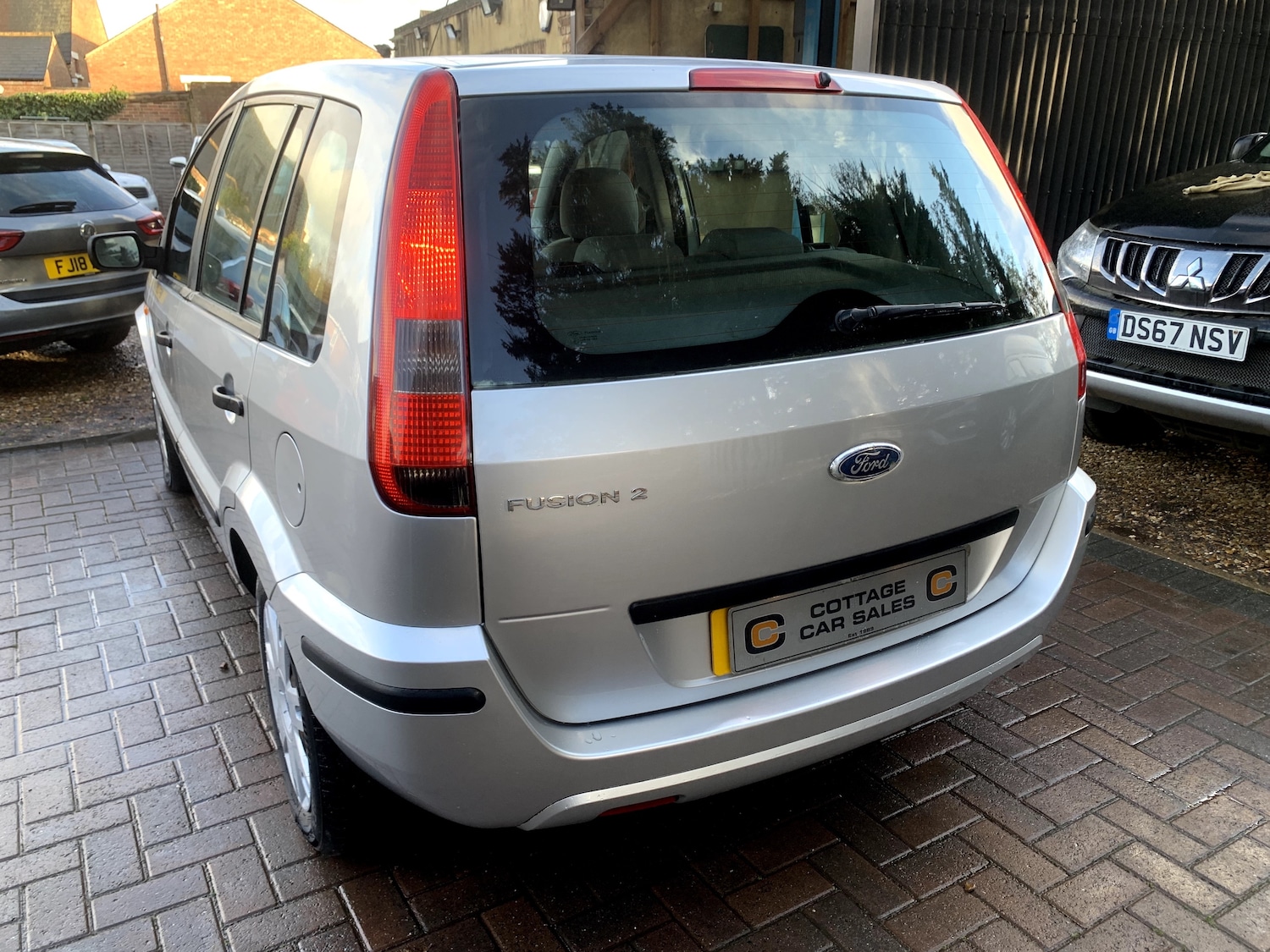 Used Ford Fusion 2004 for sale - 77692034: Photo 5