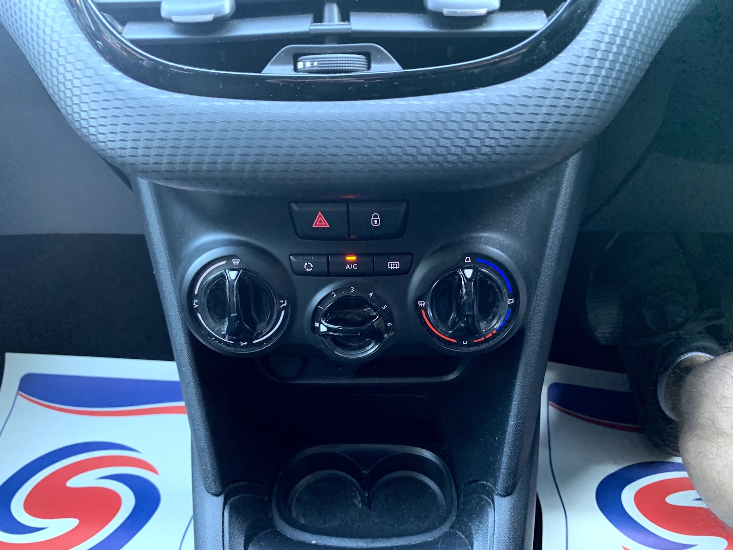 Used Peugeot 208 2016 for sale - 76386756: Photo 11