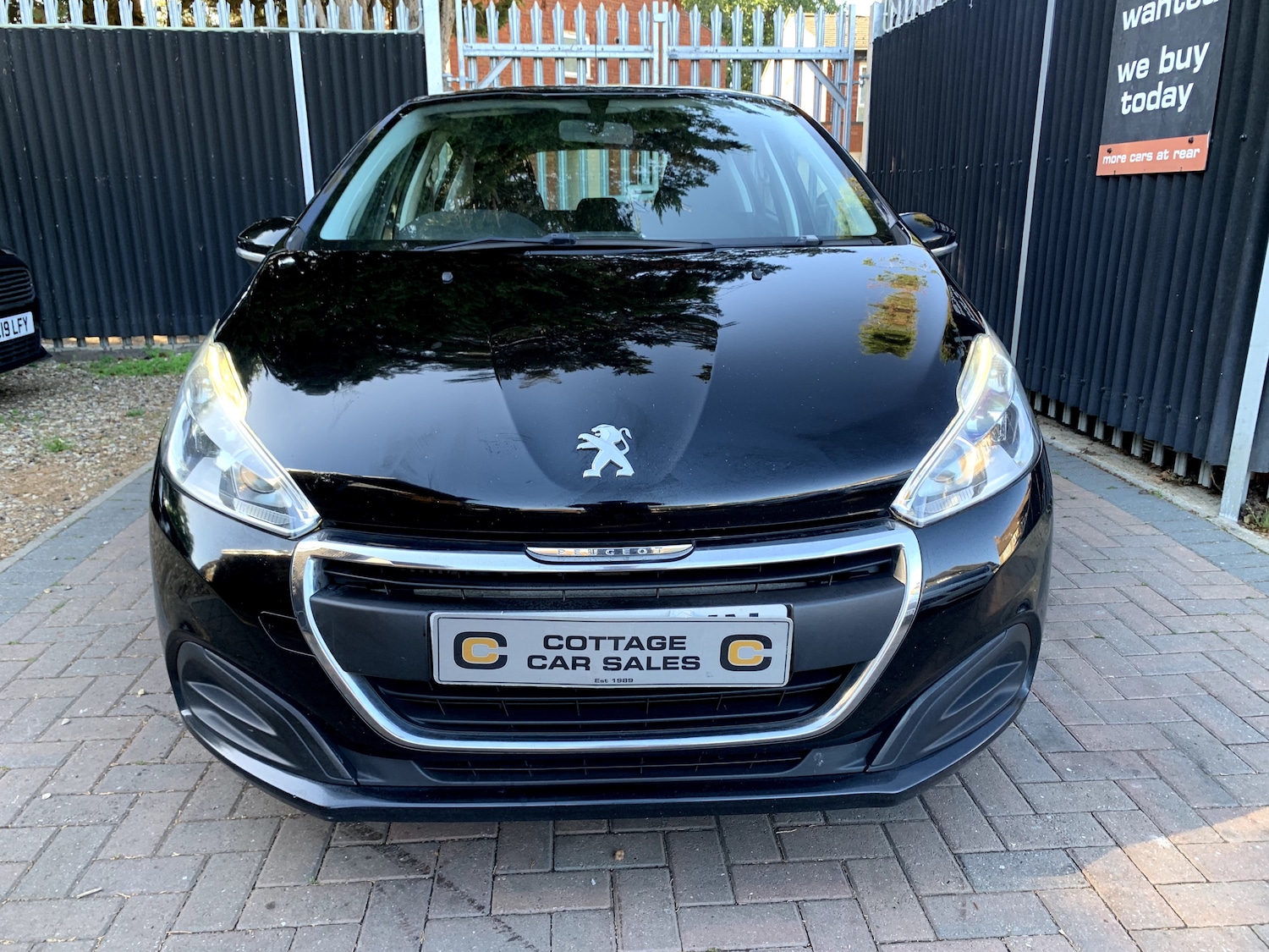 Used Peugeot 208 2016 for sale - 76386756: Photo 5
