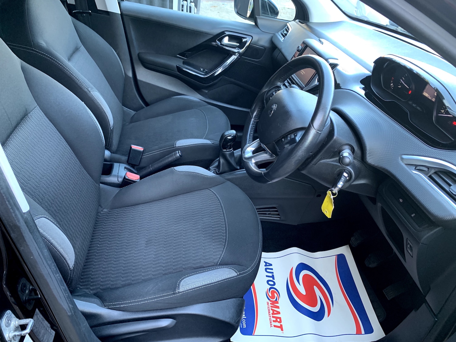 Used Peugeot 208 2016 for sale - 76386756: Photo 6