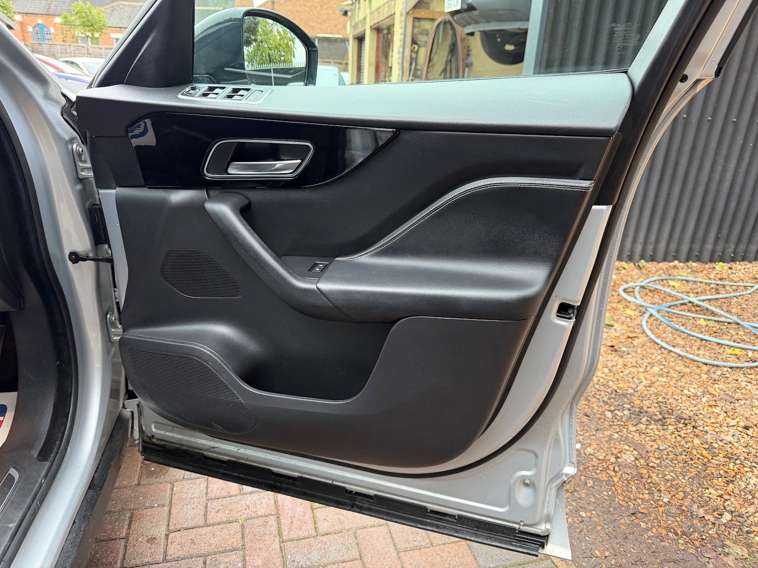 Used Jaguar F-Pace 2017 for sale - 76836579: Photo 11