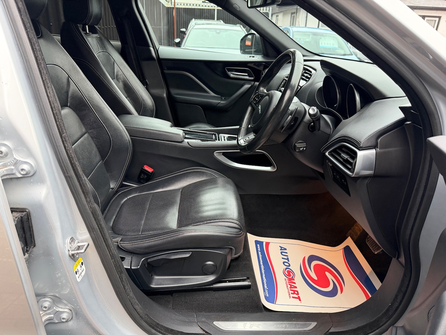 Used Jaguar F-Pace 2017 for sale - 76836579: Photo 12