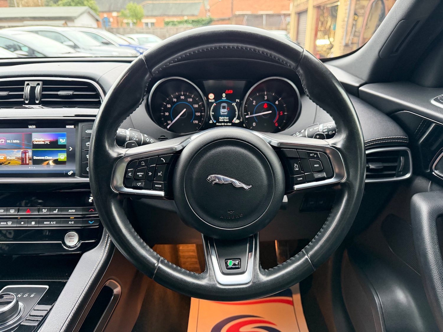 Used Jaguar F-Pace 2017 for sale - 76836579: Photo 18