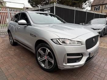 Used Jaguar F-Pace 2017 for sale - 76836579: Photo