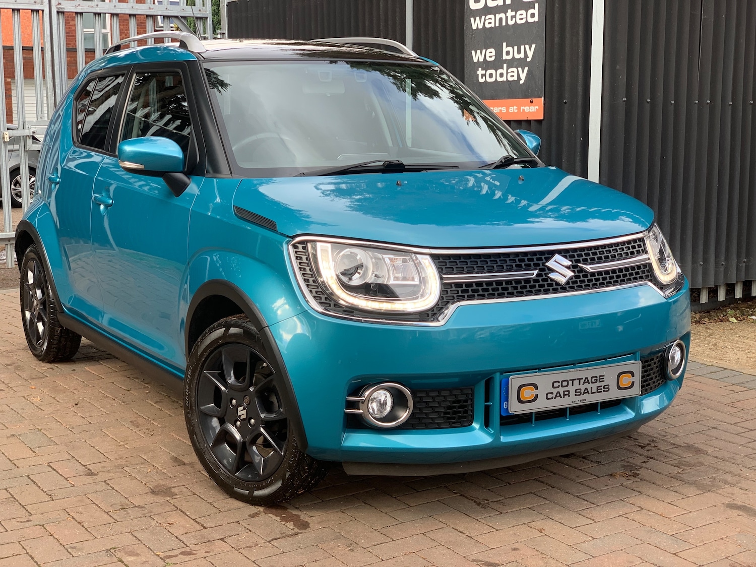 Used Suzuki Ignis 2017 for sale - 76369051: Photo 1