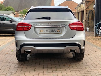 Used Mercedes-Benz GLA 2017 for sale - 76334579: Photo