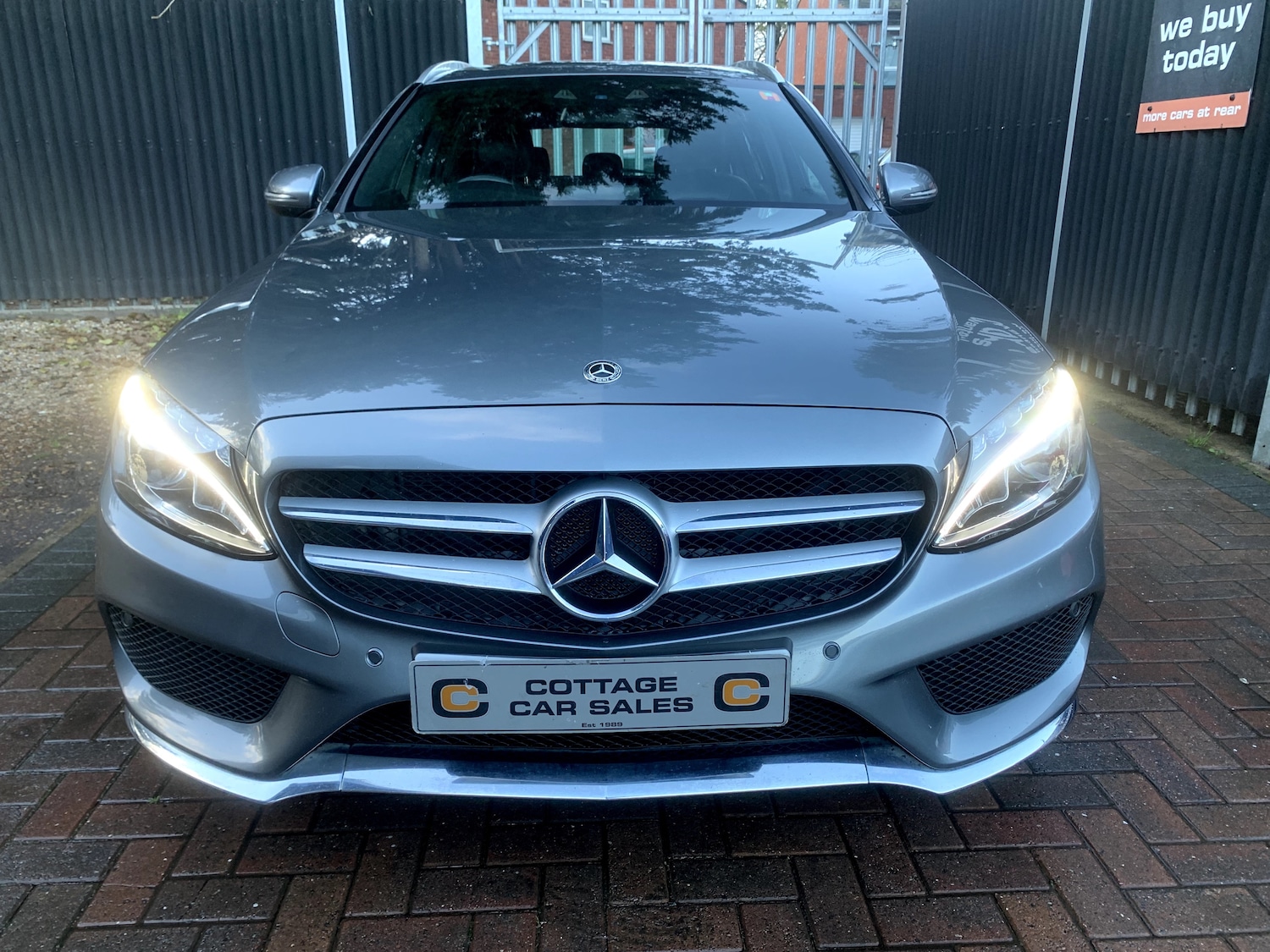 Used Mercedes-Benz C Class 2018 for sale - 76909258: Photo 11