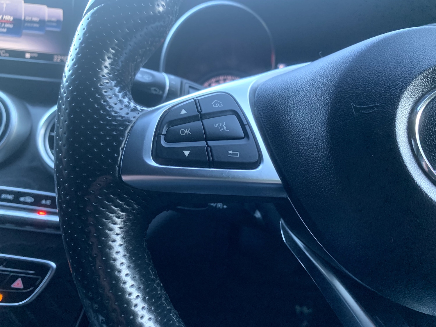 Used Mercedes-Benz C Class 2018 for sale - 76909258: Photo 18