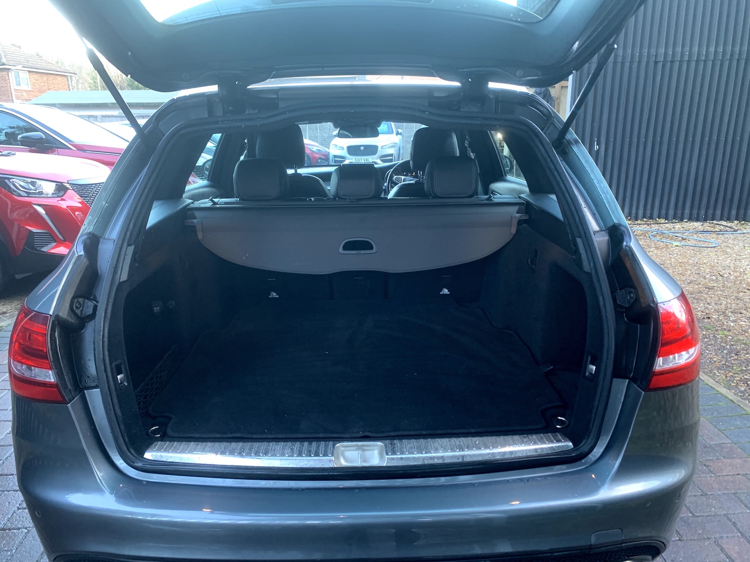 Used Mercedes-Benz C Class 2018 for sale - 76909258: Photo 8