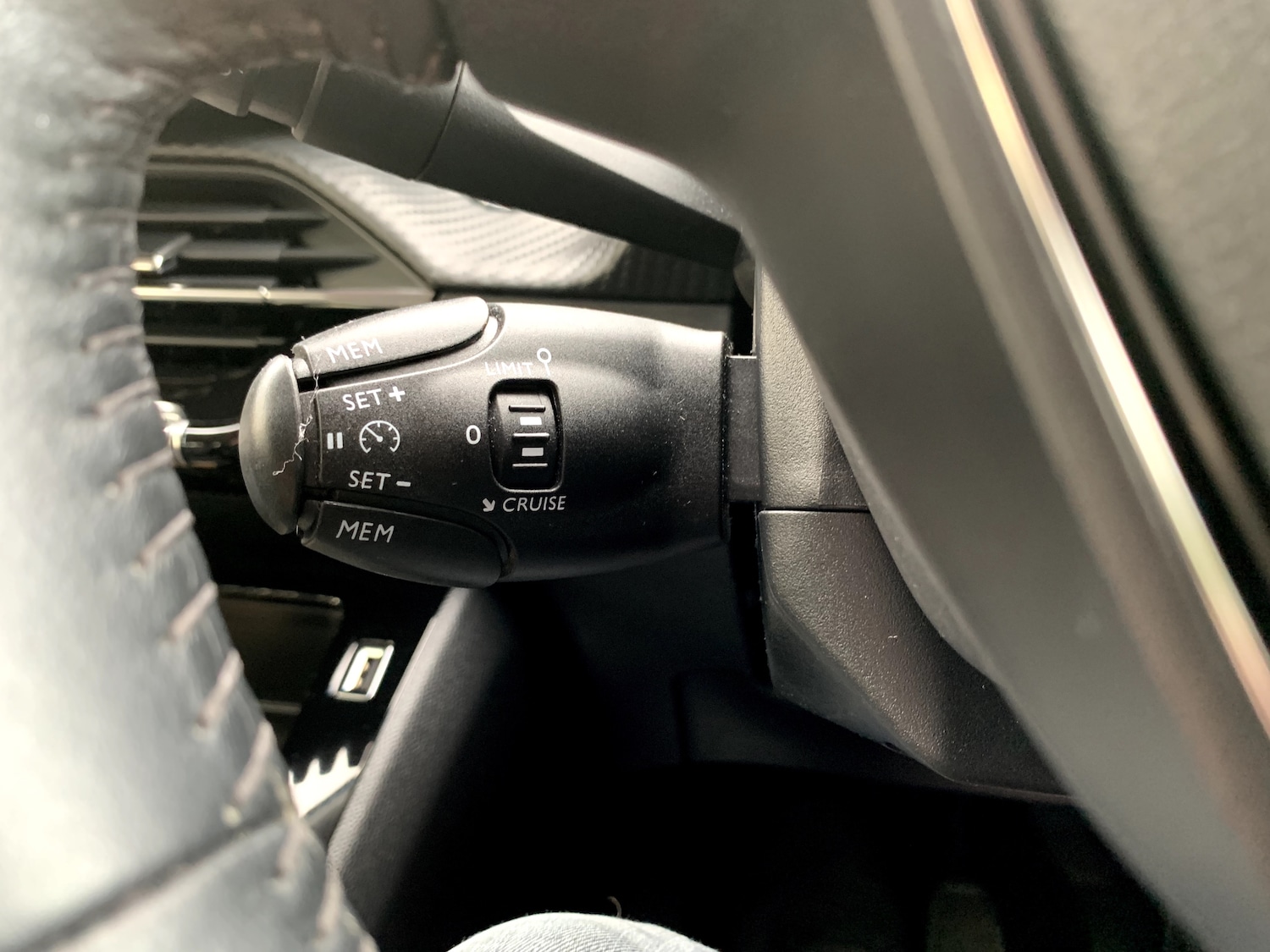 Used Peugeot 2008 2021 for sale - 76219717: Photo 14