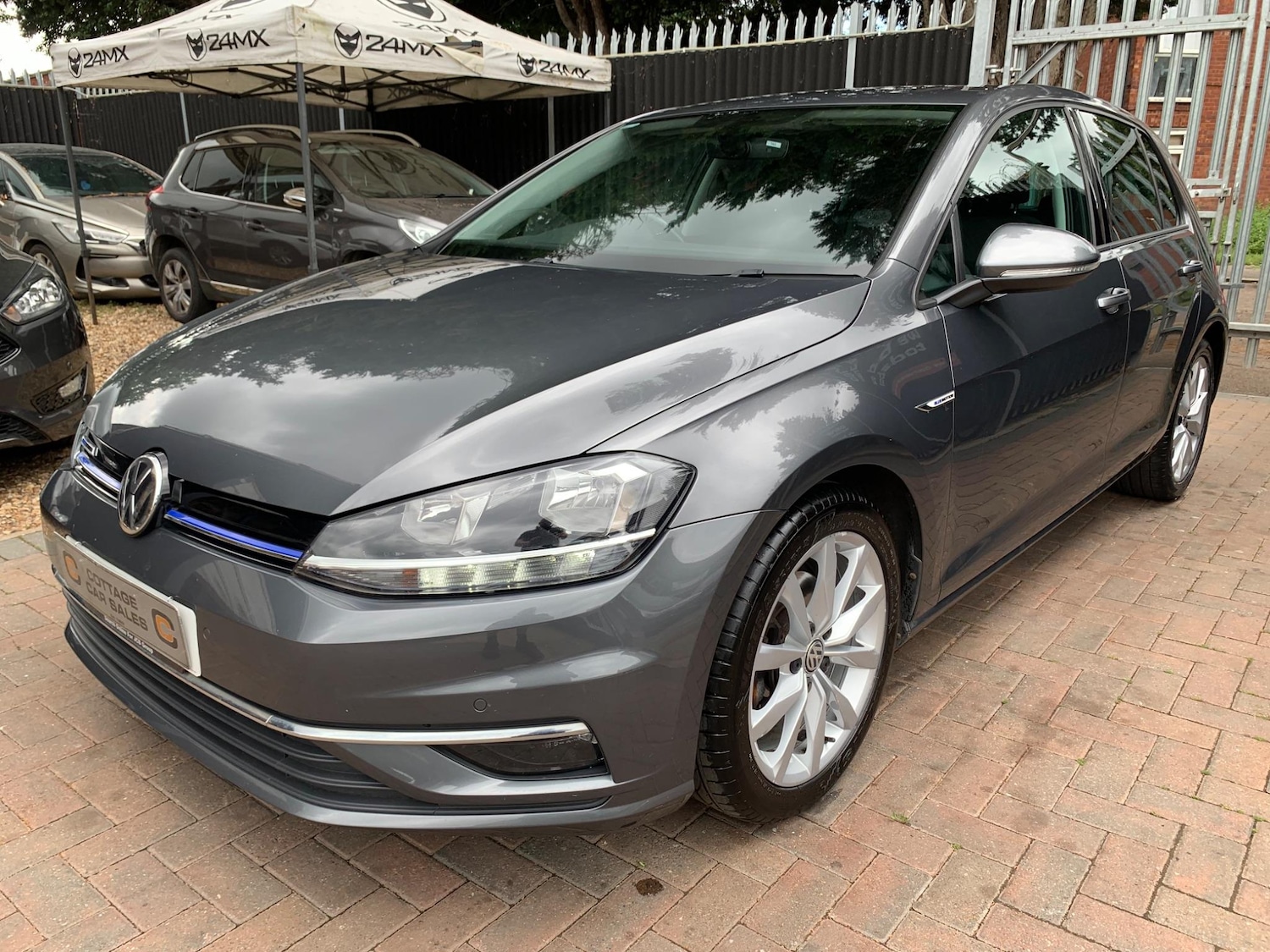Used Volkswagen Golf 2018 for sale - 76067303: Photo 9