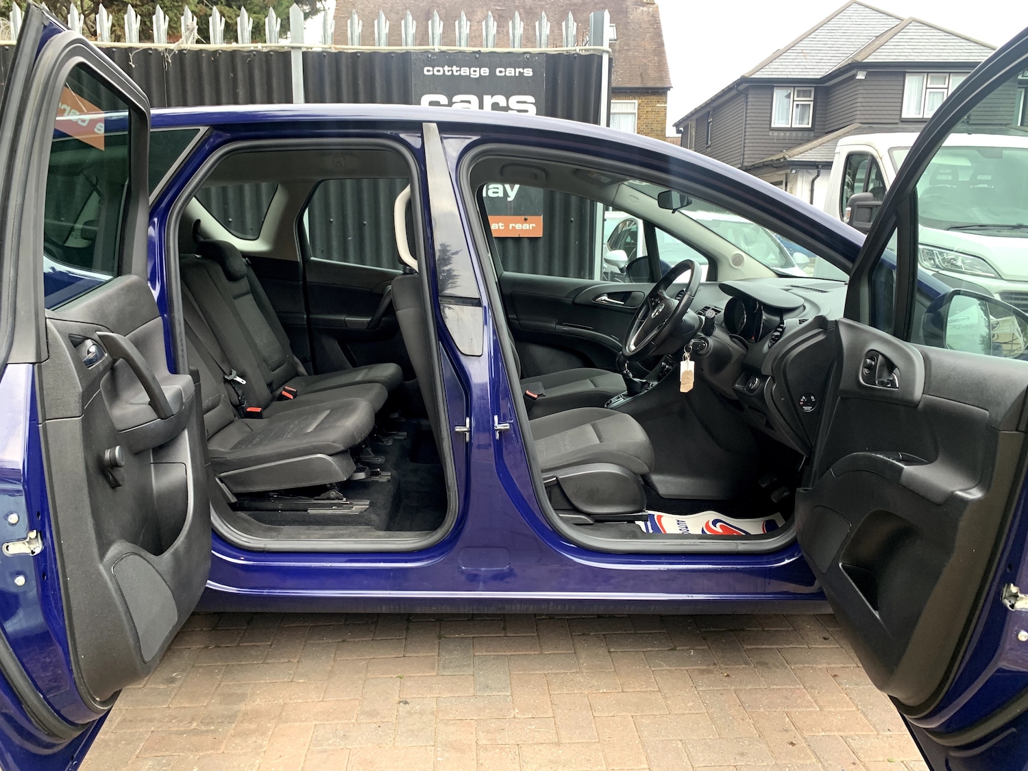Used Vauxhall Meriva 2016 for sale - 76067307: Photo 11