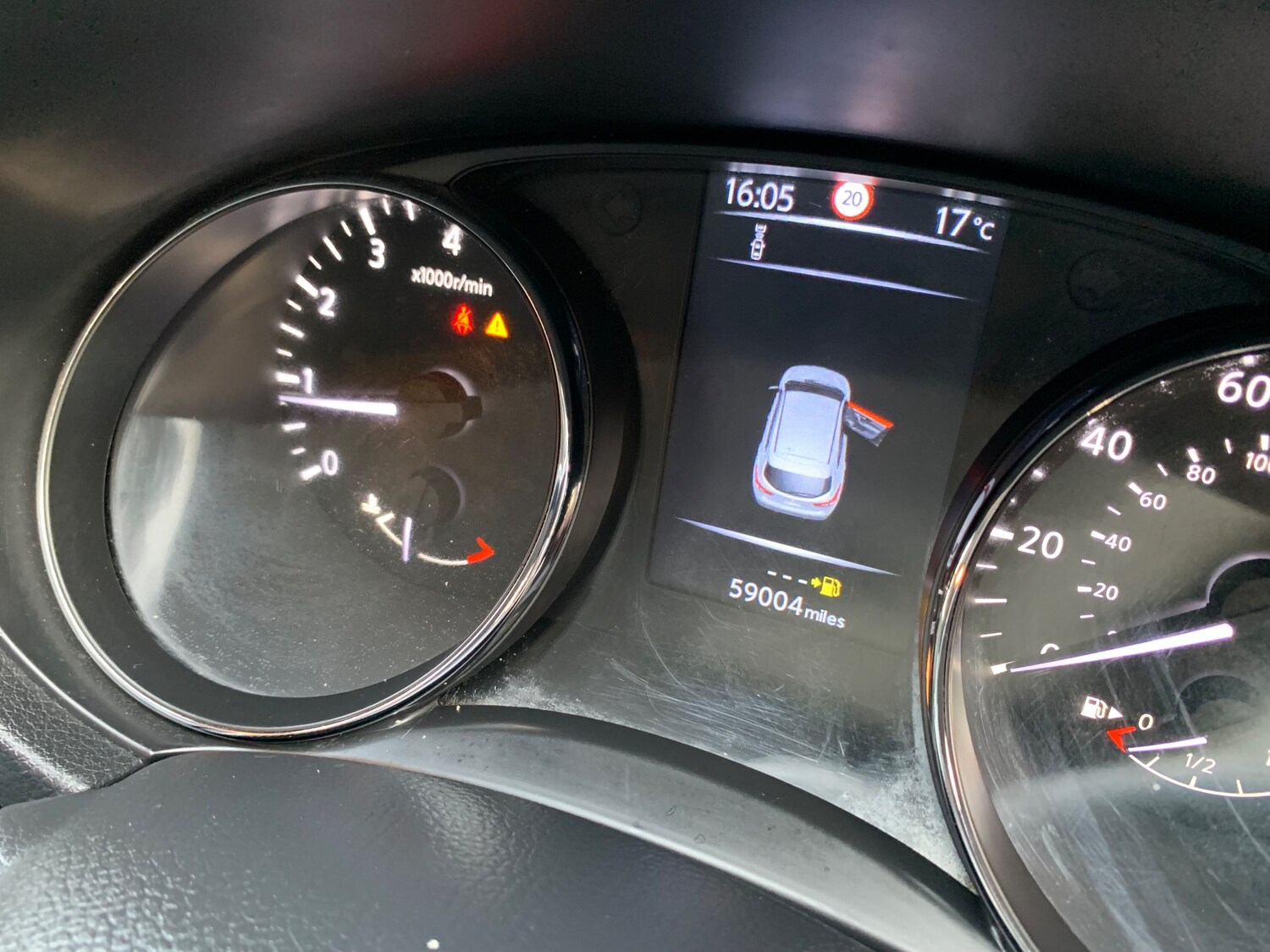 Used Nissan Qashqai 2016 for sale - 77764265: Photo 11