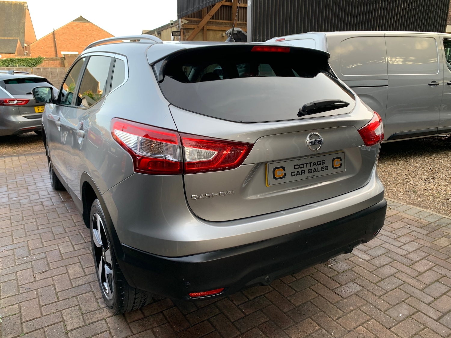 Used Nissan Qashqai 2016 for sale - 77764265: Photo 5