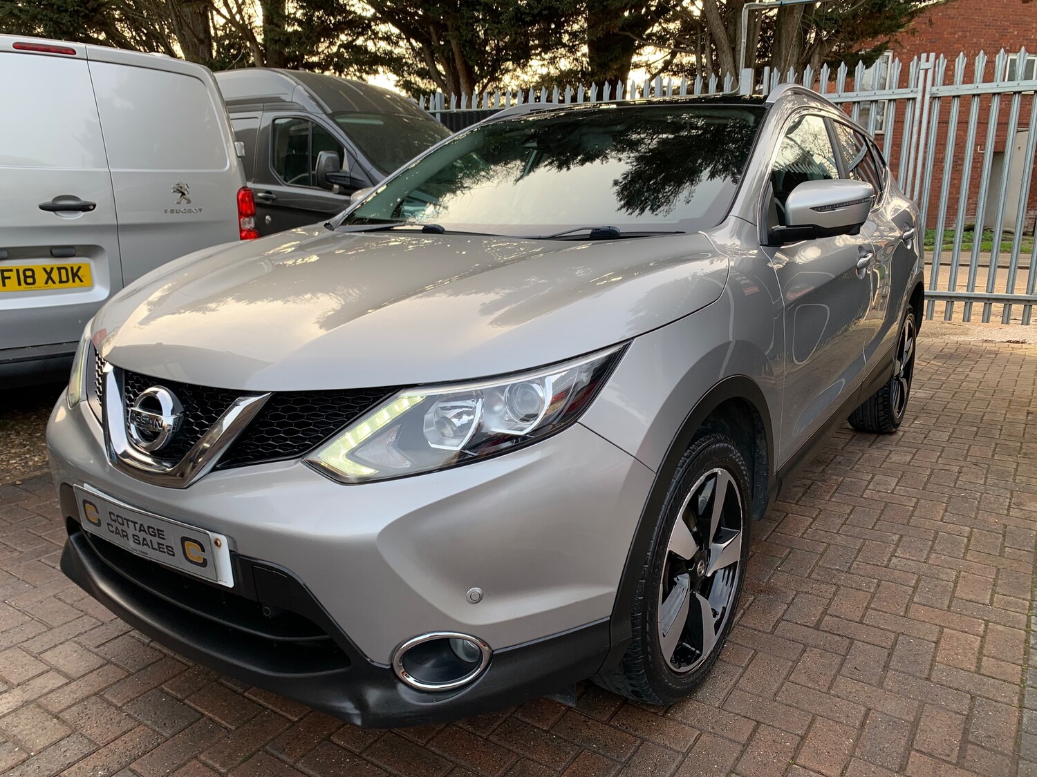Used Nissan Qashqai 2016 for sale - 77764265: Photo 6