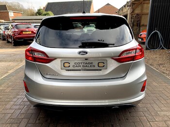 Used Ford Fiesta 2018 for sale - 77493765: Photo