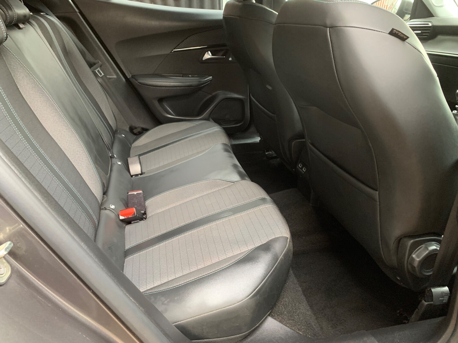 Used Peugeot 2008 2021 for sale - 77989799: Photo 17