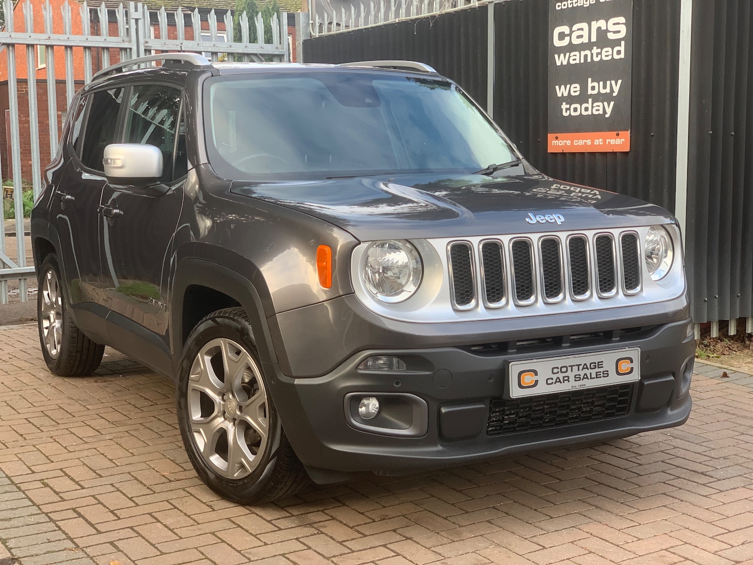 Used Jeep Renegade 2018 for sale - 76697801: Photo 1