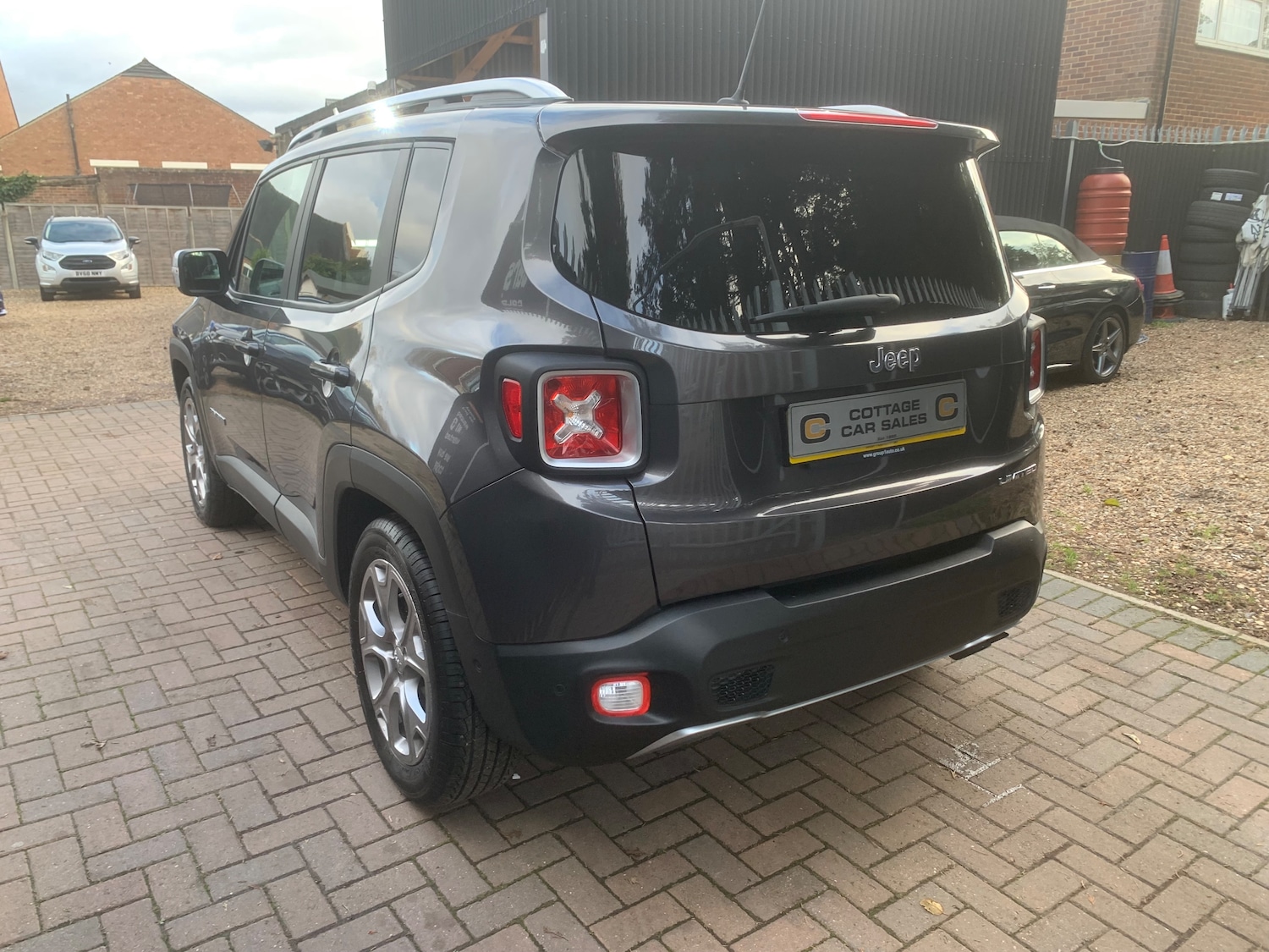 Used Jeep Renegade 2018 for sale - 76697801: Photo 4