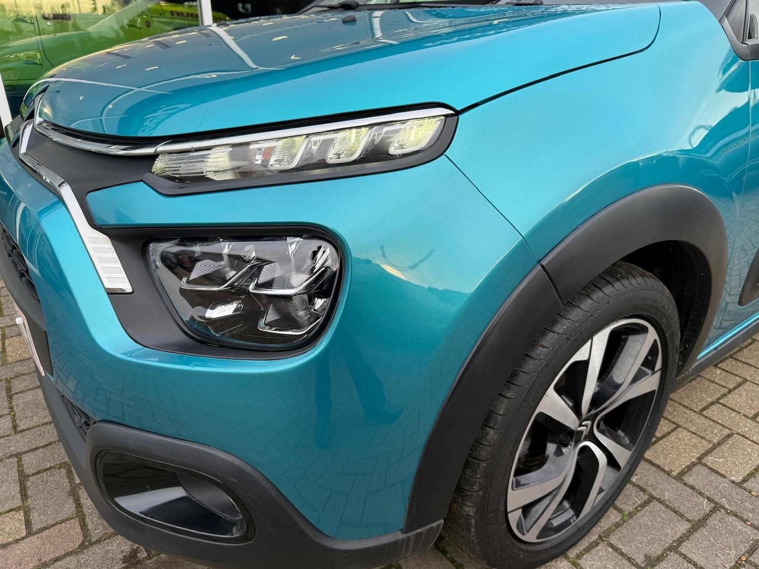 Used Citroen C3 2023 for sale - 76872365: Photo 2