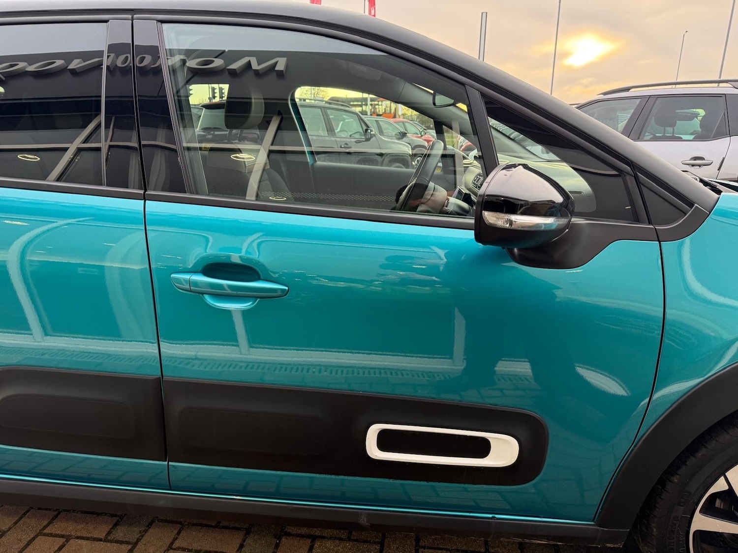 Used Citroen C3 2023 for sale - 76872365: Photo 3