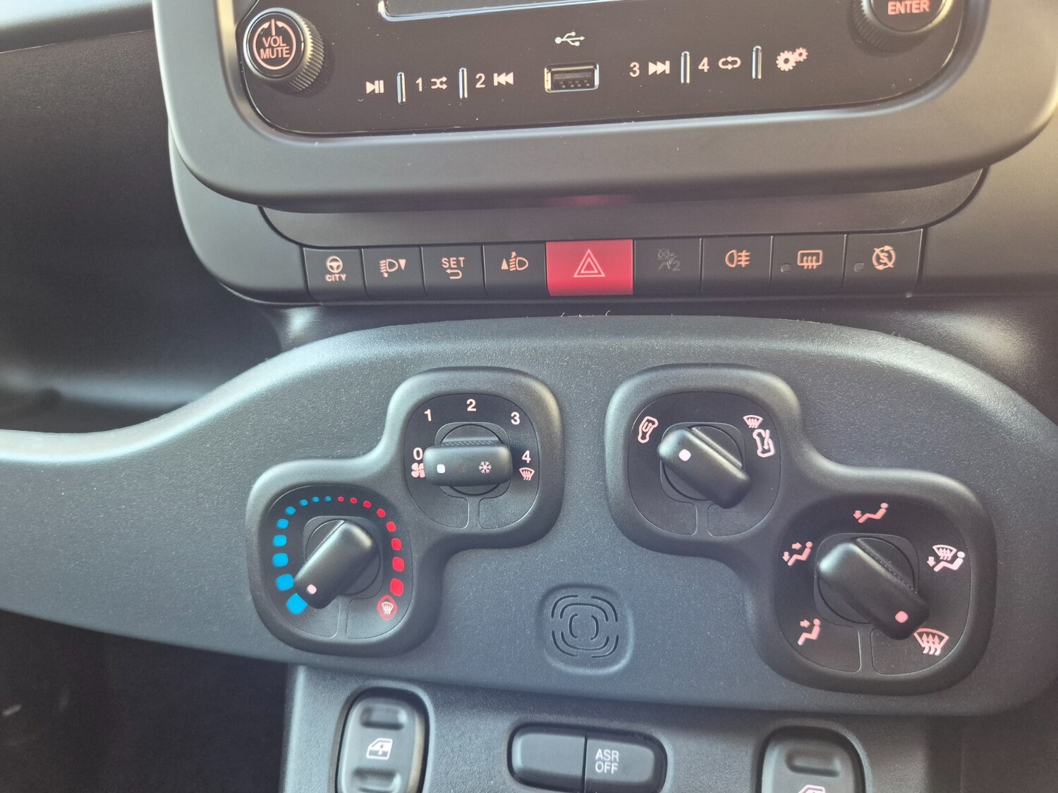 Used Fiat Panda 2024 for sale - 76881887: Photo 42