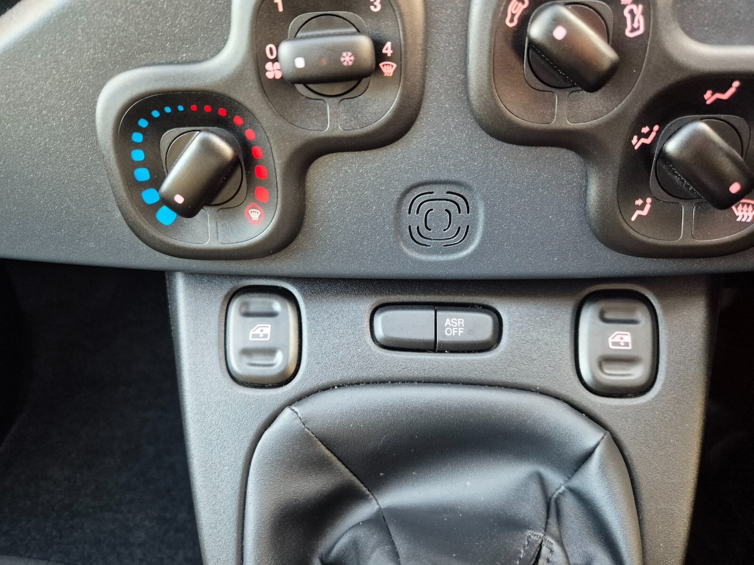 Used Fiat Panda 2024 for sale - 76881887: Photo 43