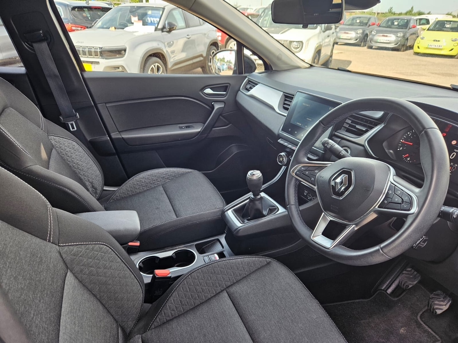 Used Renault Captur 2022 for sale - 76533829: Photo 24