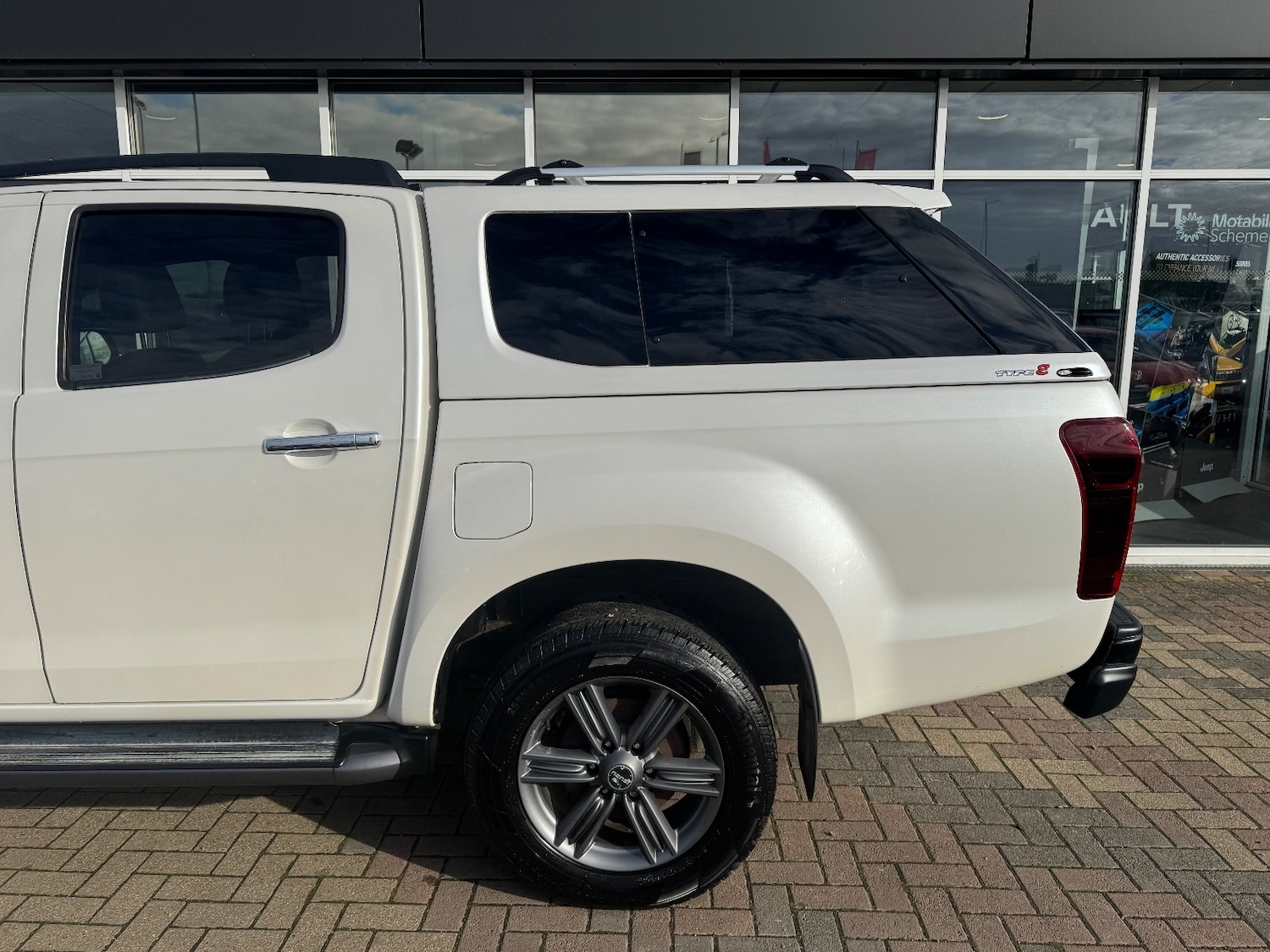 Used Isuzu D-Max 2018 for sale - 76350797: Photo 6