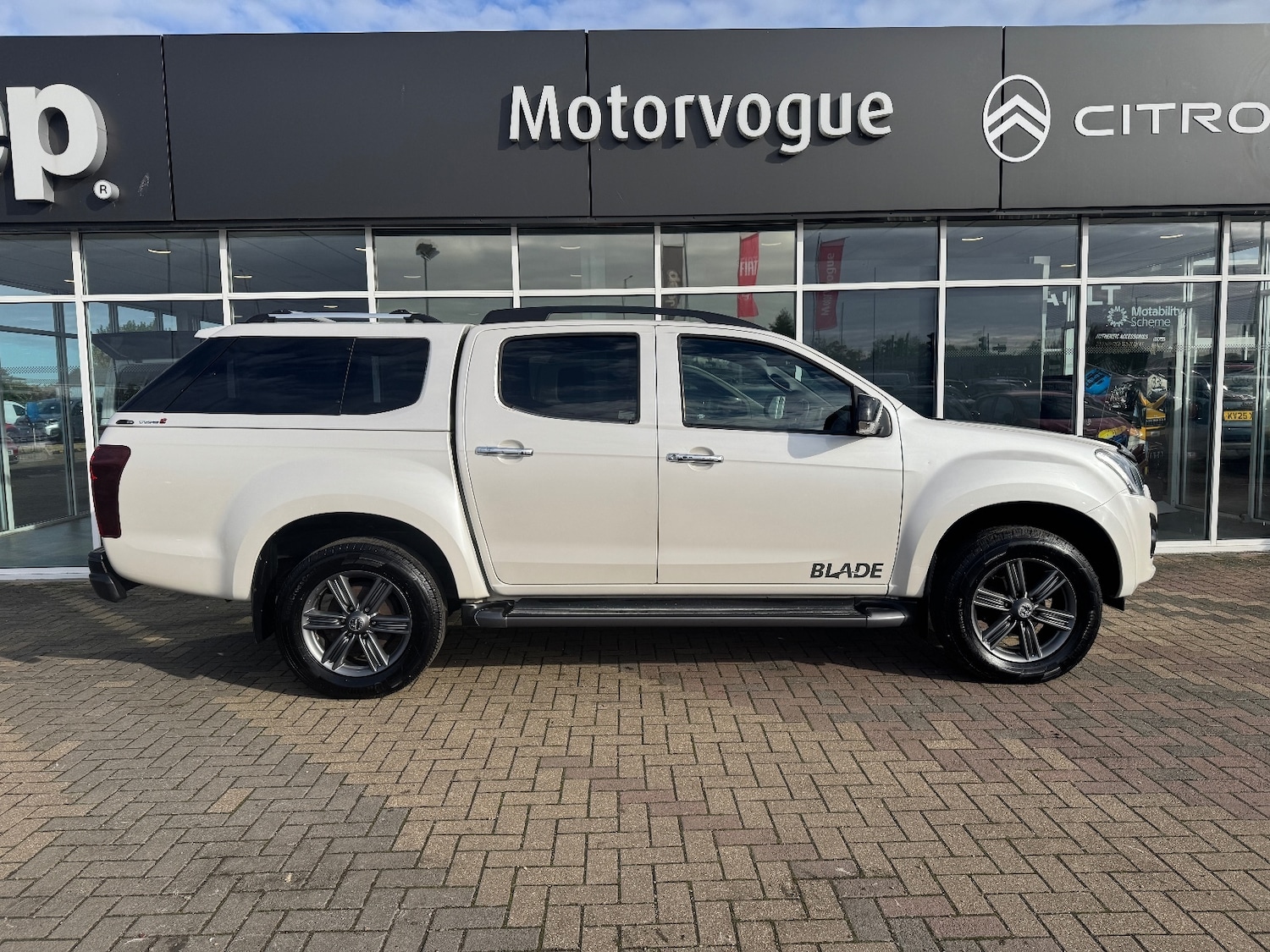 Used Isuzu D-Max 2018 for sale - 76350797: Photo 9