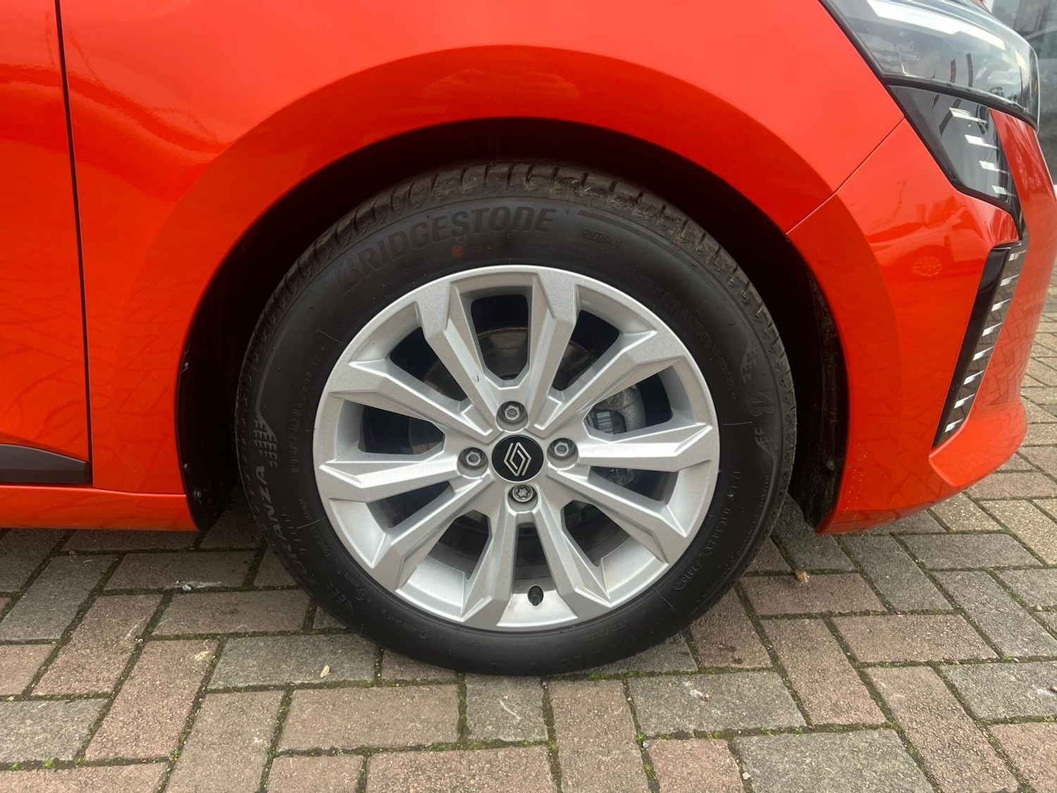 Used Renault Clio 2023 for sale - 76869633: Photo 7